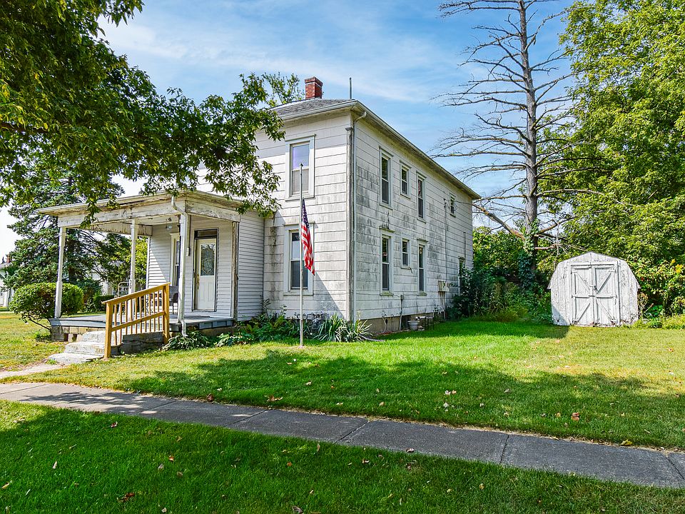 1st image of 30 Plum St