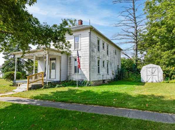 30 Plum St, Saunemin, IL 61769