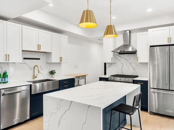 326 Main St #6, Medford, MA 02155
