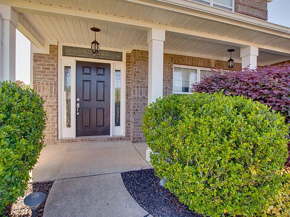 3rd image of 2721 Slate Dr SW