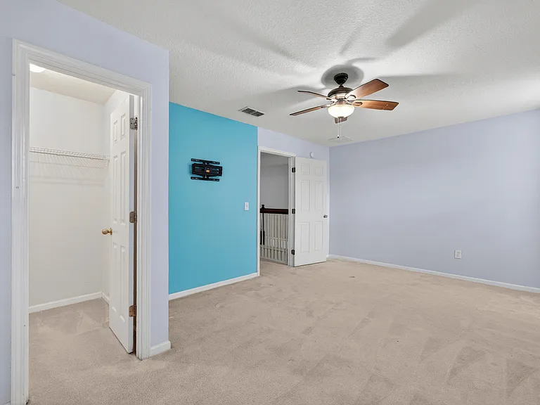 112 Kildrummy Ct — Photo 27