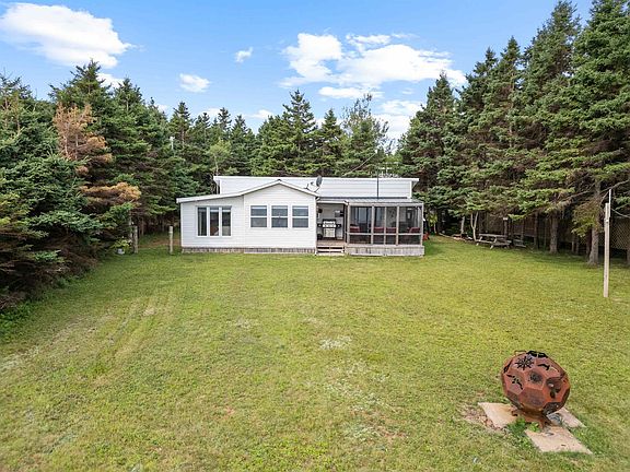 4th image of 93 Ocean View Cres