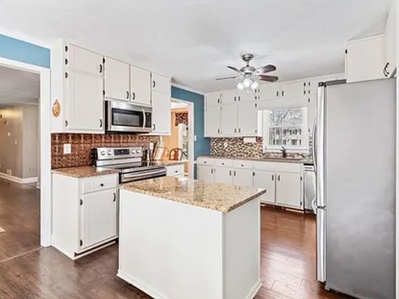 4th image of 280 Stoneridge Way