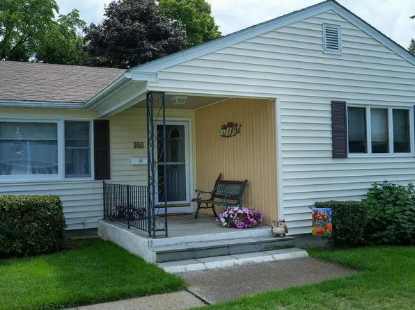 11 Killarney Drive, Burlington, VT 05408