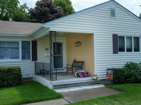 11 Killarney Drive, Burlington, VT 05408