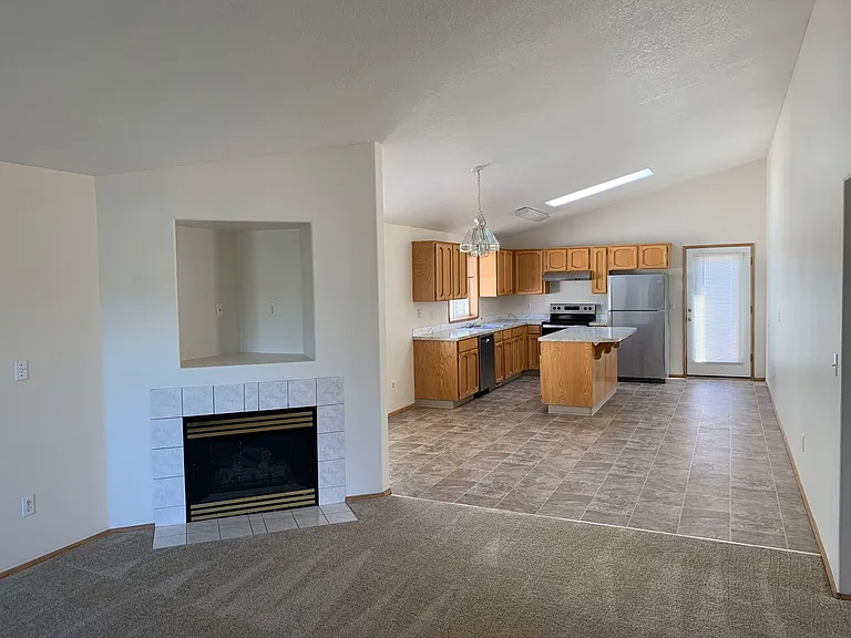 16405 NE 9th Way #A-B — Photo 3