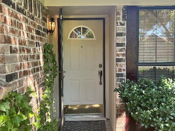 2nd image of 5126 Barcelona Dr