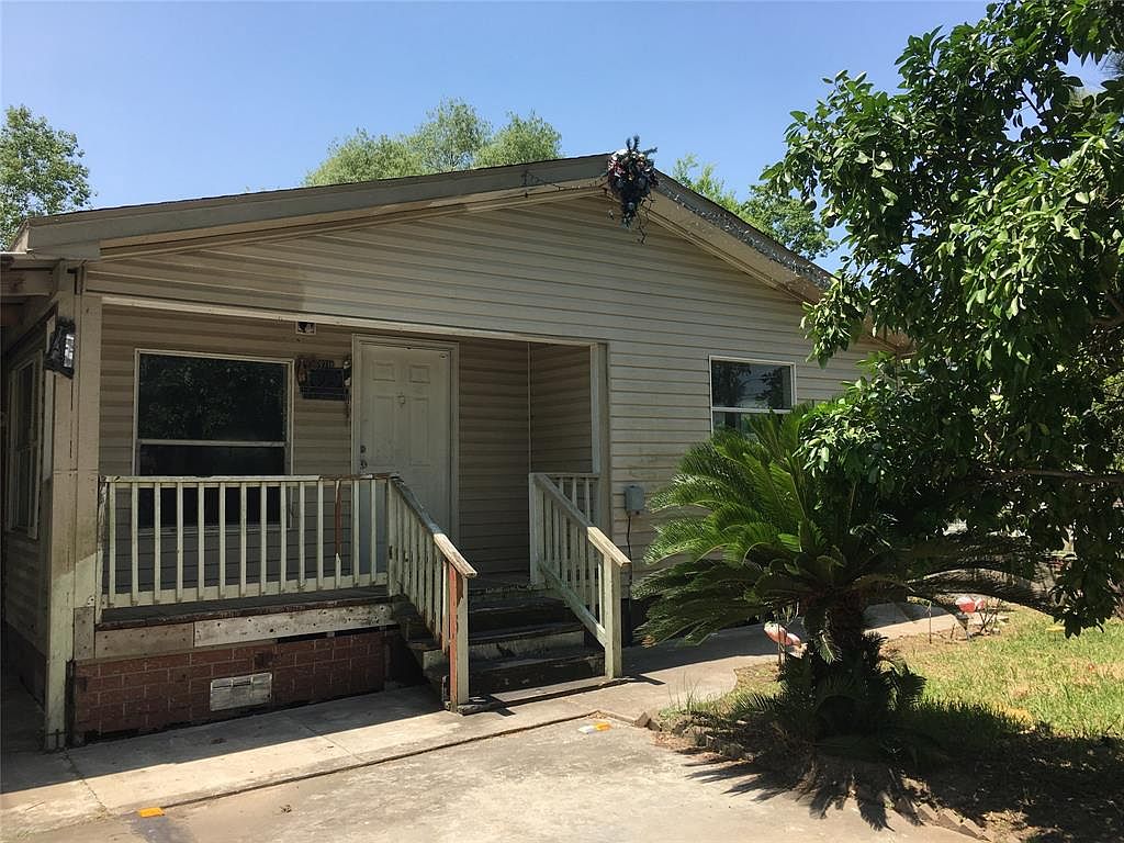 9718 Cargill St, Houston, TX 77029 | Zillow