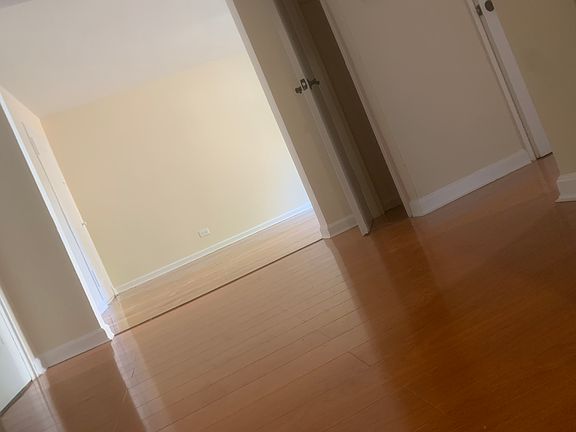 5th image of 140-18 Burden Cres #2Z