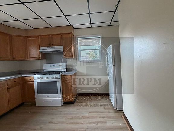 2nd image of 192 Snell St #2