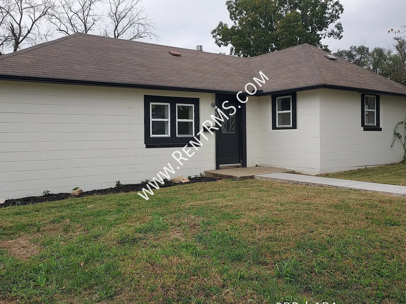 **Oskaloosa Country Living**By Appointment Only** — Photo 1