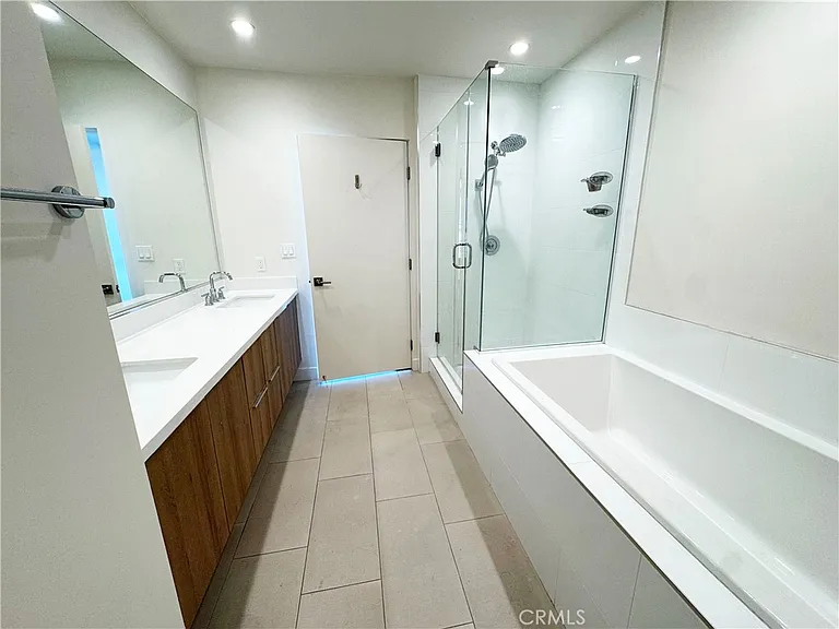 501 N Santa Anita Ave #D — Photo 26