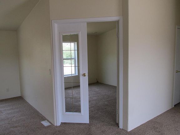 2nd image of 4090 Bluerock Dr NE