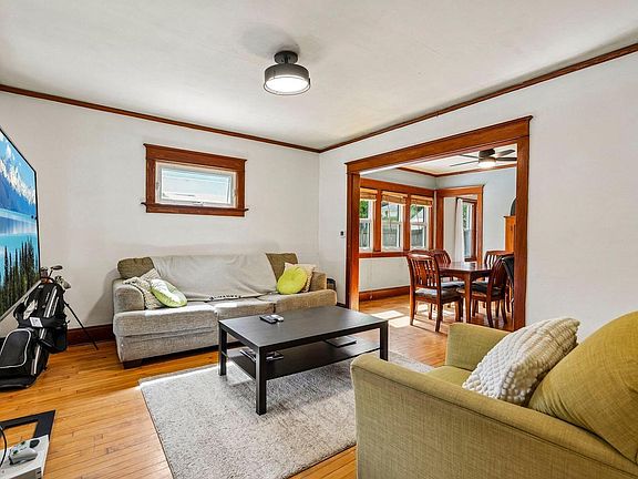 3rd image of 3837 W Mt Vernon AVENUE