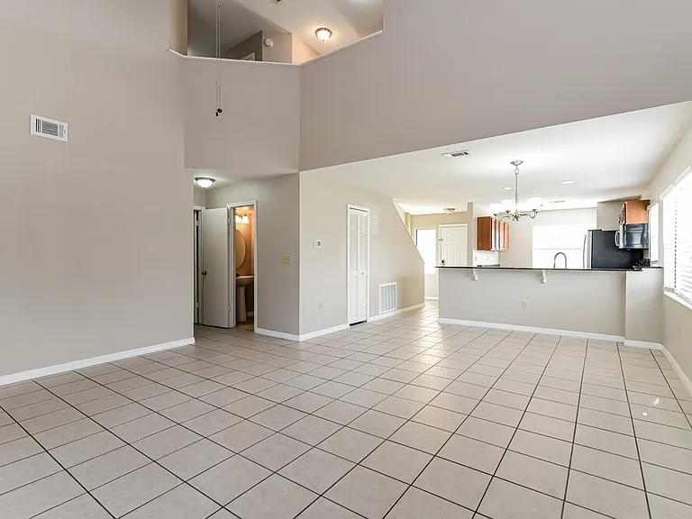116 Whitehall Way — Photo 4