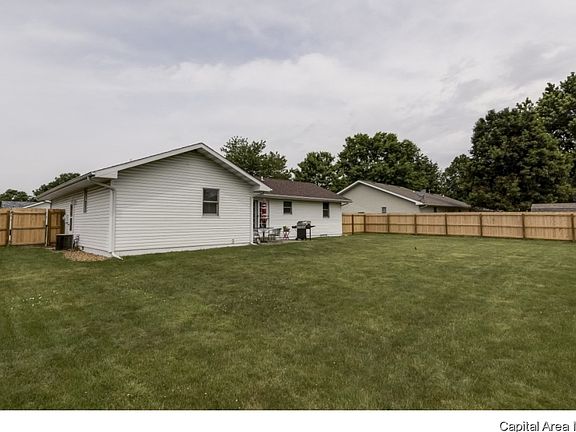 2nd image of 211 N Heather Ln