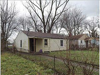 2nd image of 2947 N Drexel Ave