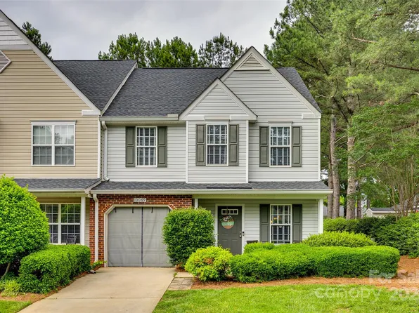 10069 University Park Ln, Charlotte, NC 28213