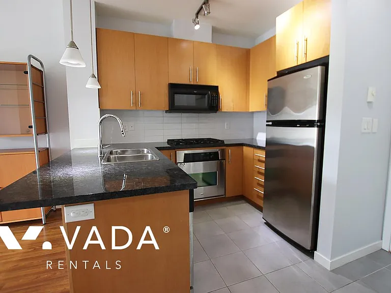 3651 Foster Ave #402 — Photo 10