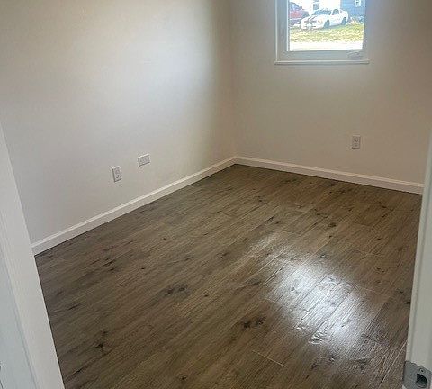 3rd image of 2520 Ontario Ave