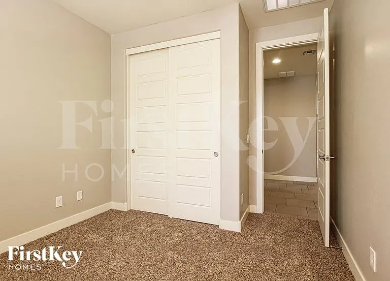 18742 W Colter St — Photo 10