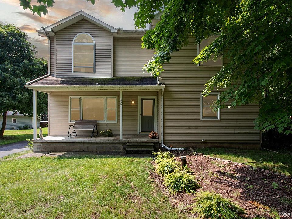 1st image of 837 Lucille Dr