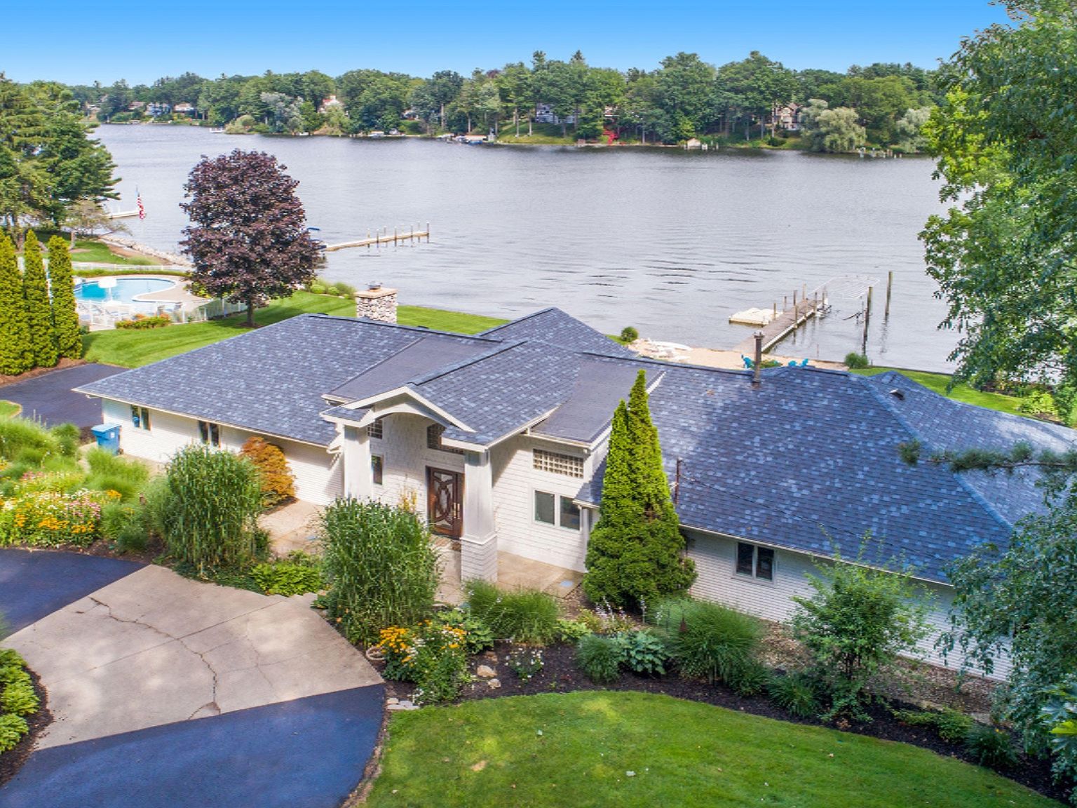 18684 W Spring Lake Rd, Spring Lake, MI 49456 | Zillow