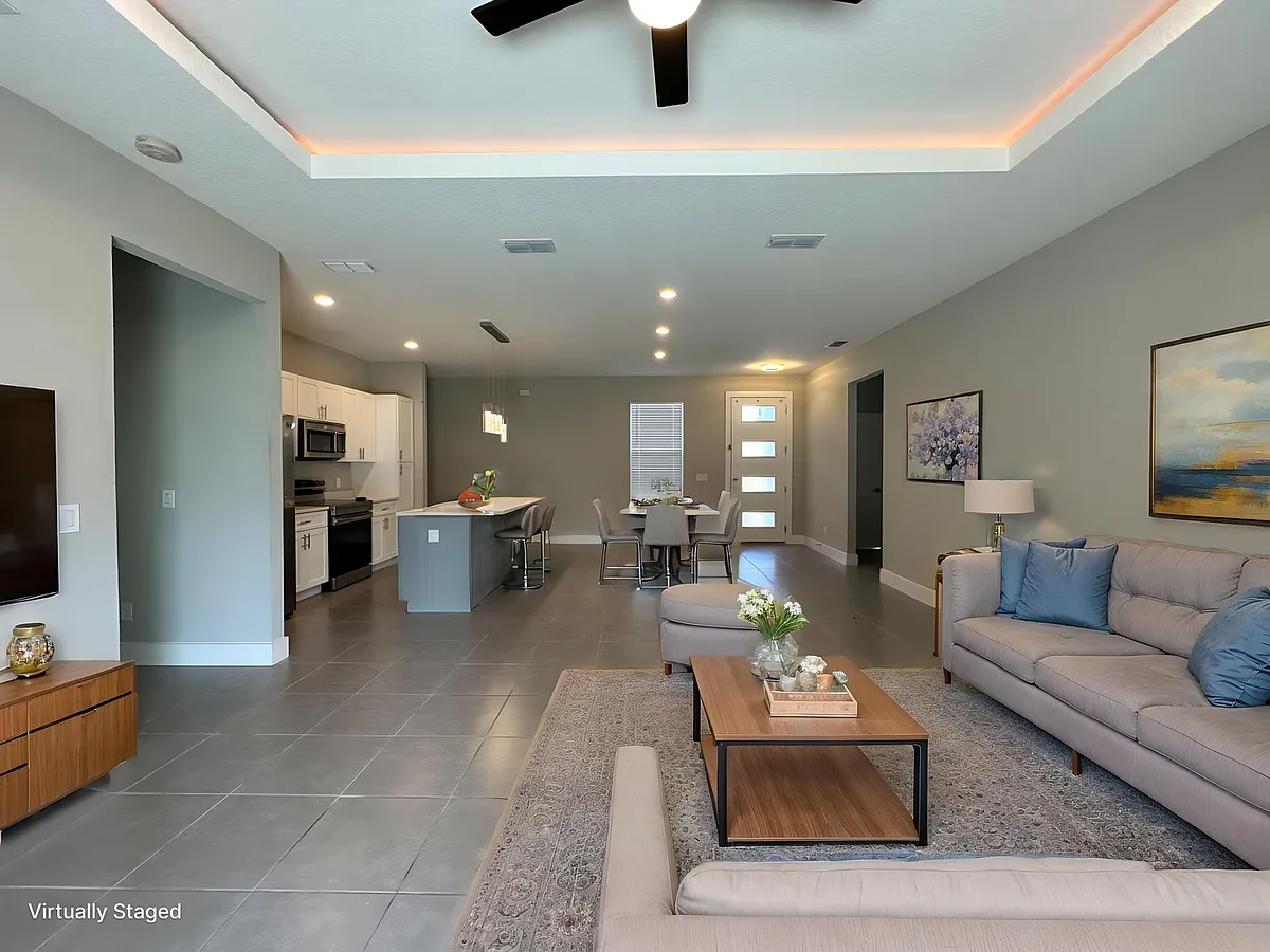 Building Photo - 207 Begonia Ln