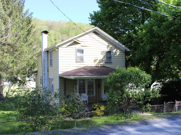 174 Riverside Dr, Richwood, WV 26261