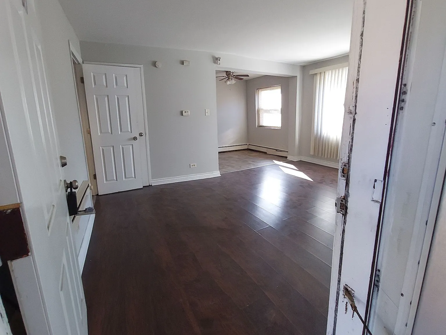 51 Western — Photo 3