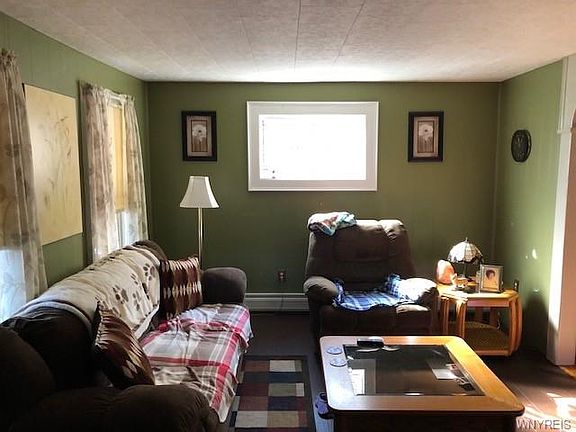 3rd image of 720 Plymouth Ave