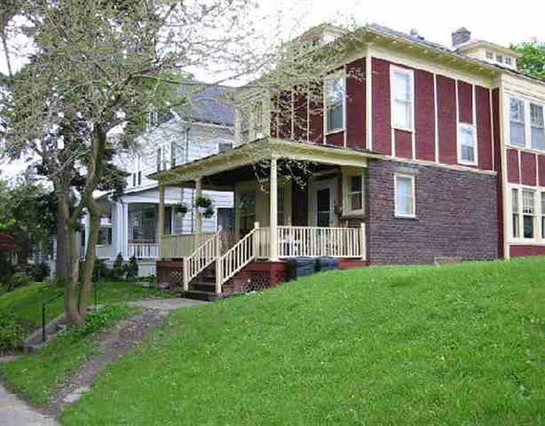 2nd image of 270 W LAWRENCE Street