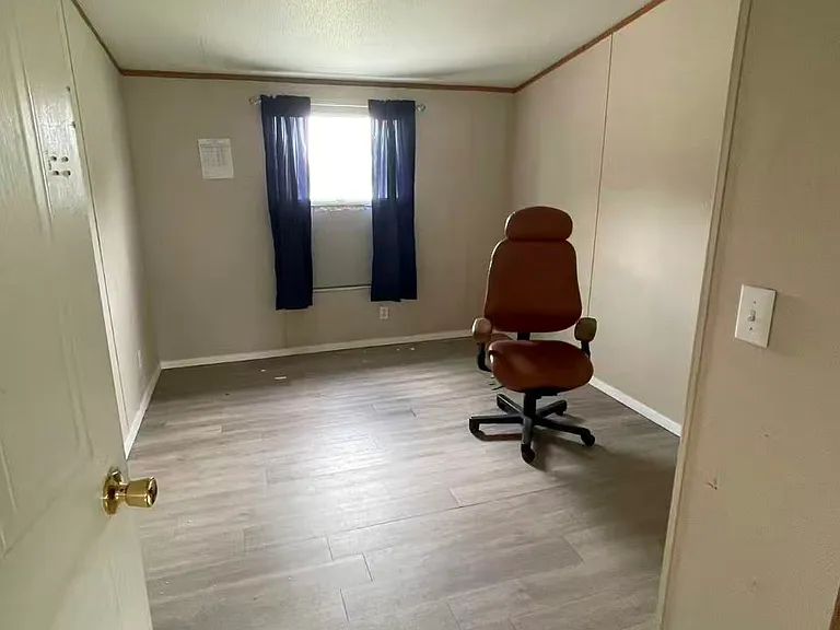 6704 Pear Cir — Photo 4