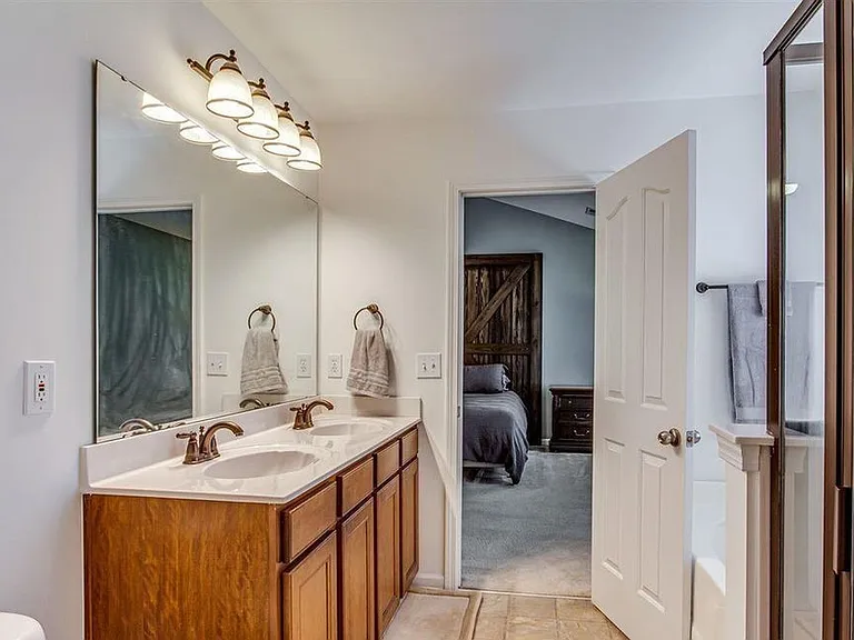 6 Parkwalk Dr — Photo 16