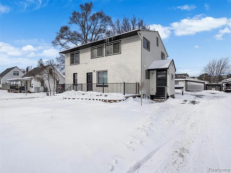 1751 Woodward Heights Blvd — Photo 5