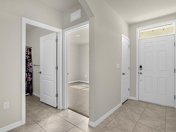 3rd image of 285 SUMMERSHORE DRIVE
