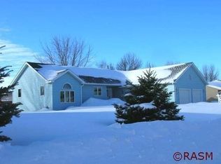 225 Joan Ln, Eagle Lake, MN 56024