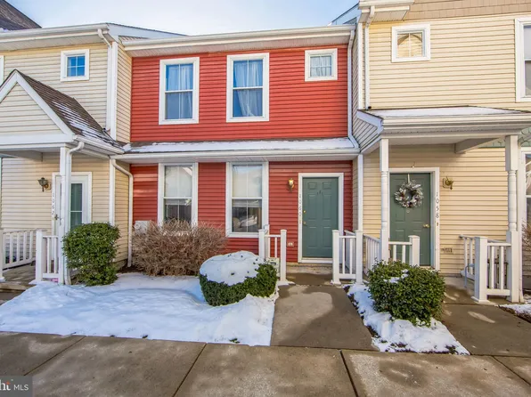 1060 Merchant St #14, Coatesville, PA 19320