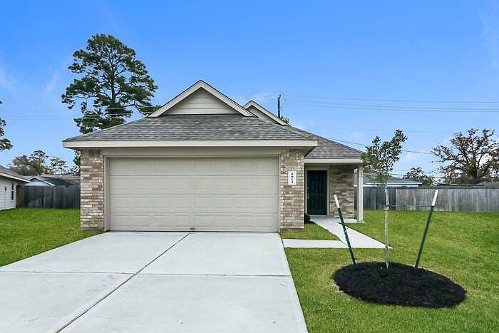 1st image of 8814 W Oaks Dr