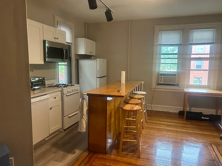 3308 Hamilton St #3R — Photo 2