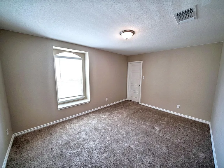 107 Kyle Cv — Photo 39