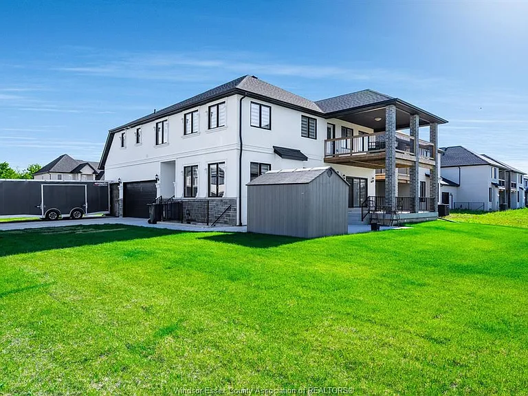 210 Cowan Ct — Photo 31