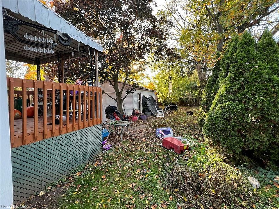 2nd image of 153 Superior St
