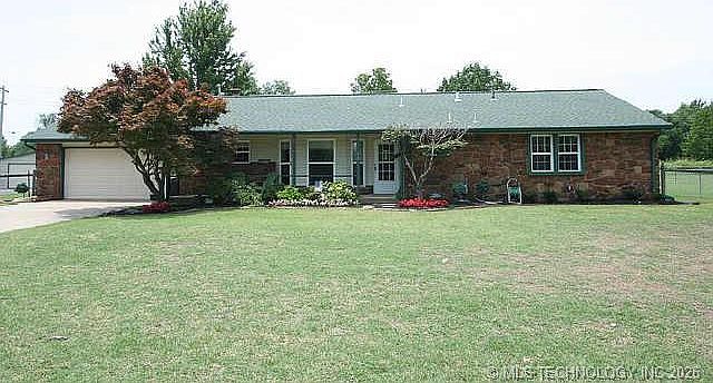 1st image of 25012 Hickory Ln