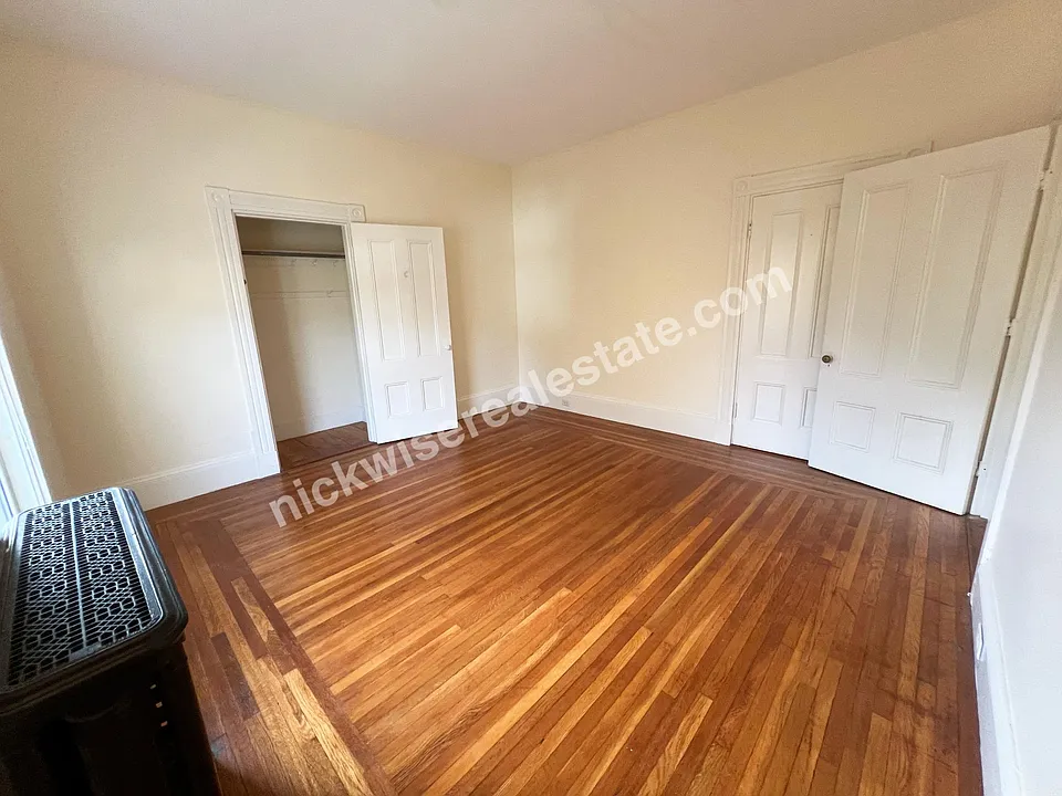 12 Holmberg Rd #4