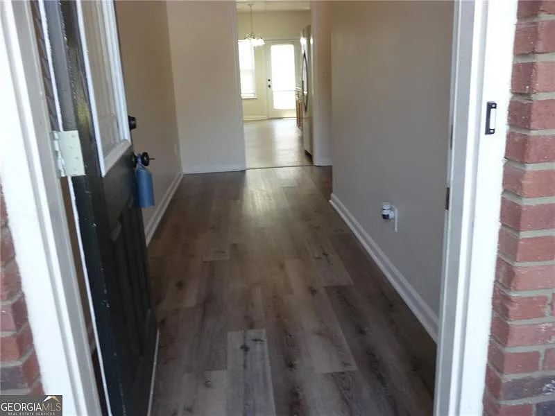 3 bed, 2.5 bath, 2136 sqft, $1,900 — Photo 3