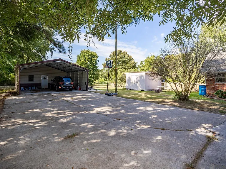 10784 Island Rd — Photo 10