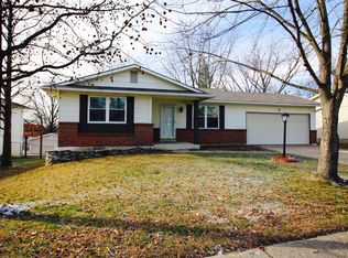 5 S Hillview Dr, Saint Peters, MO 63376