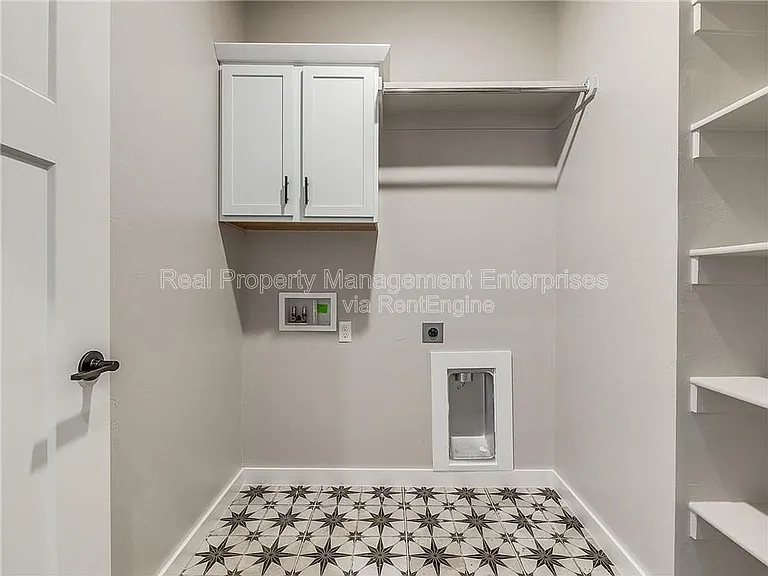 8104 NW 151st Cir — Photo 30