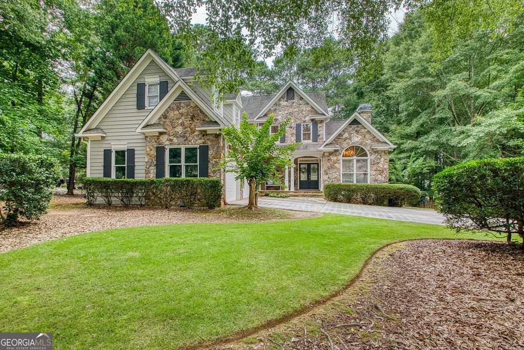 22 Shoreline Dr, Newnan, GA - View 2